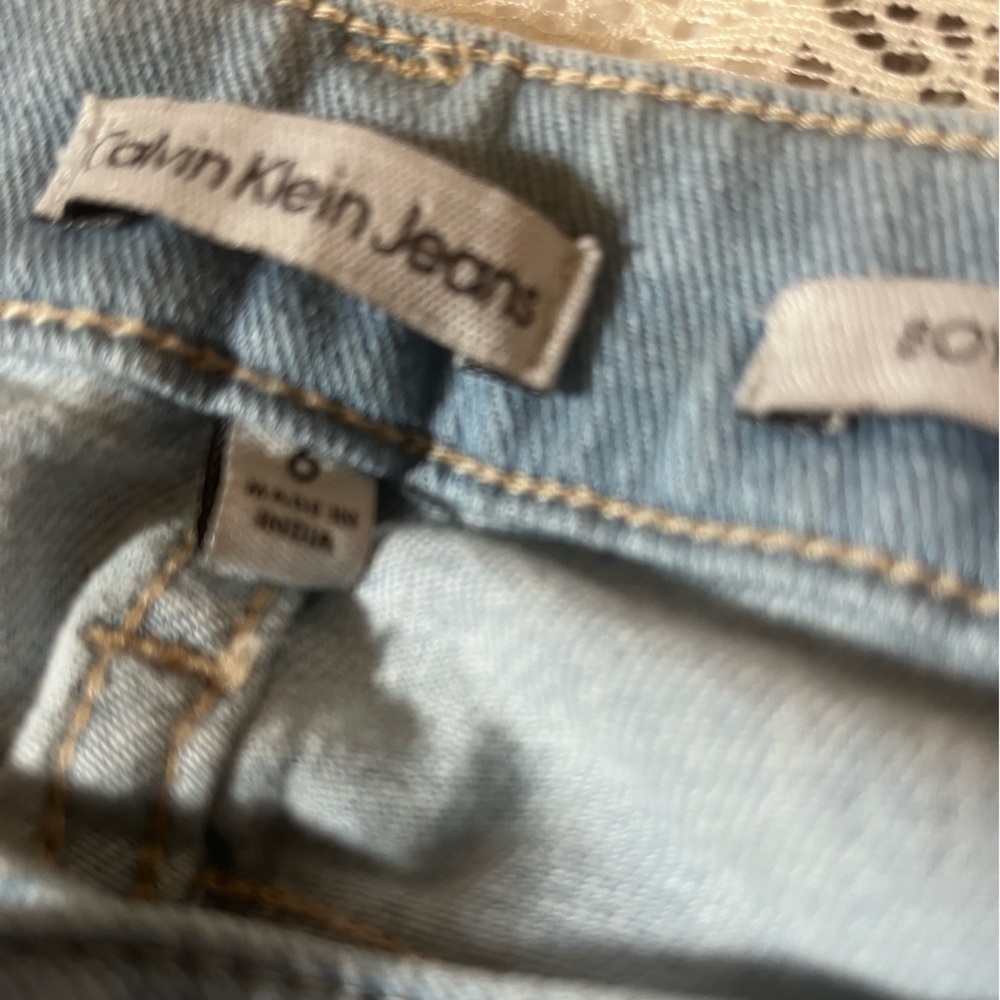 Calvin Klein Jeans Women's Light Blue Boyfriend Jeans - Picture 6 of 8